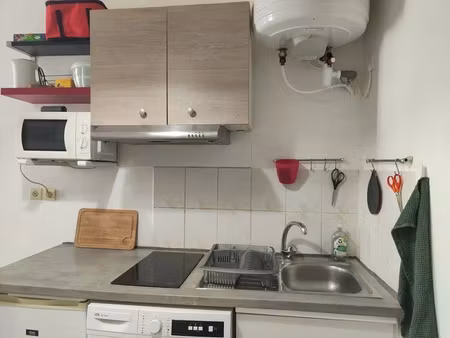 location appartement 1 pièce 18 m² à marseille 1er (13001)  575 €