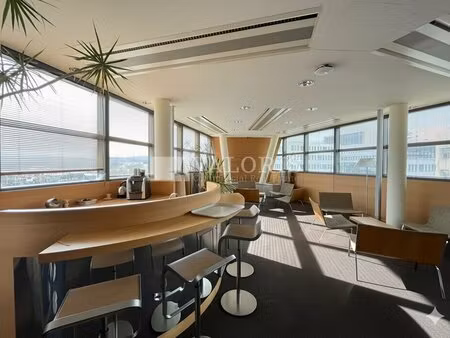 location bureaux 577 m² à 10 436 m²