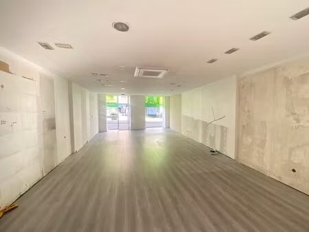 vente commerce tassin la demi lune 69160 91m²