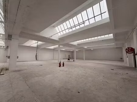 vente local d’activités villeurbanne 69100 2800m²