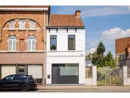 maison avec 3 chambres et une terrasse à sint-amandsberg