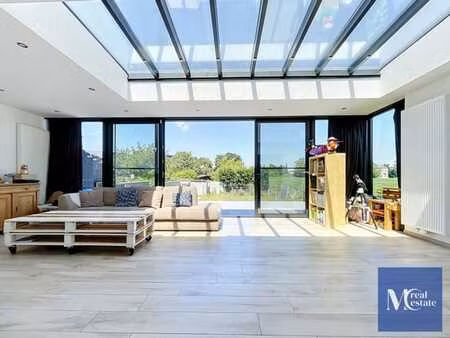 jolie maison rénovée de +/-154m² - 3ch + grand jardin