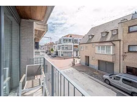 appartement lumineux avec double terrasse et spacieux salon