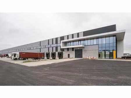 complexe logistique moderne à heppignies