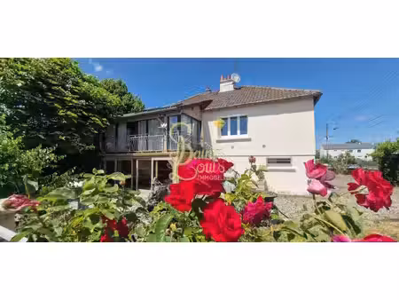 pavillon sureleve 3 chambres - garage - veranda