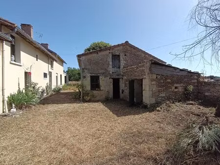 charmante maison avec cheminée à mouterre-silly