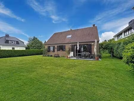 villa de 130m² sur 6 ares 70 ca dans clos résidentiel