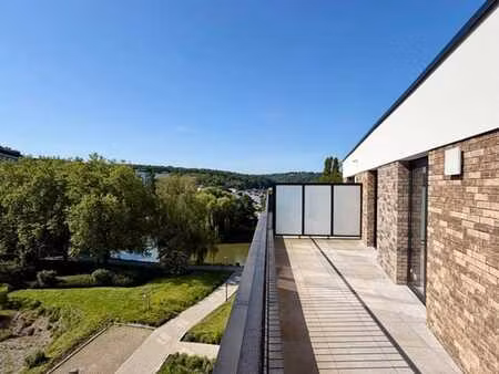 appartement 2 chambres avec terrasse – jambes