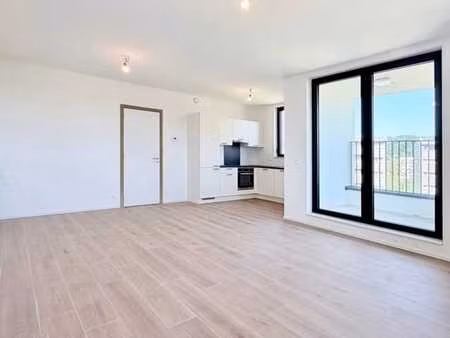 bel appartement 2 chambres avec vue dégagée au 5ᵉ étage