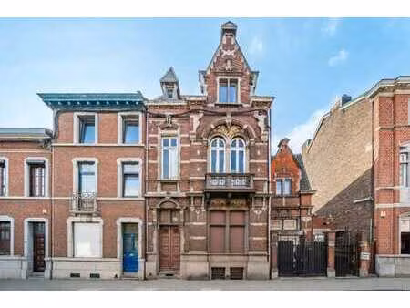 deux maisons de maître possédant 11 chambres à herstal