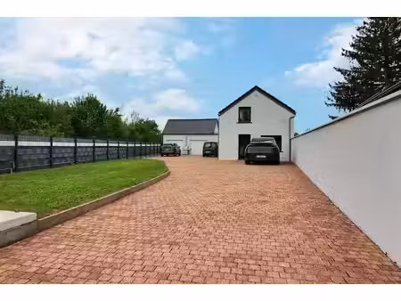 magnifique villa rénovée  idéale pour un indépendant!