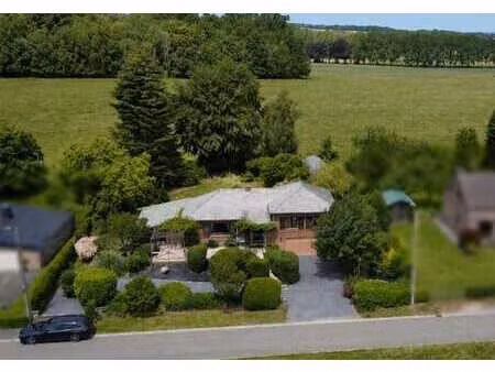 villa 4 façades sur +/- 1.500 m² à abée  en pleine campagne.
