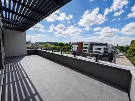 magnifique penthouse surplombant le canal