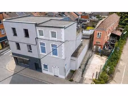 charmante maison 4 chambres avec jardin à châtelet