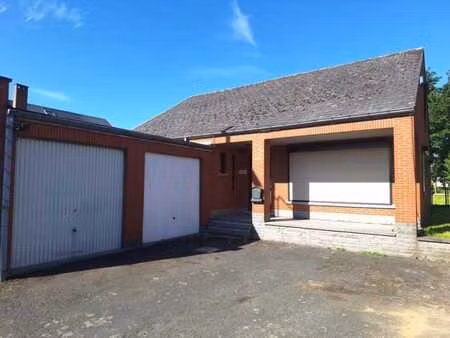 maison 3 façades avec garages sur neufvilles