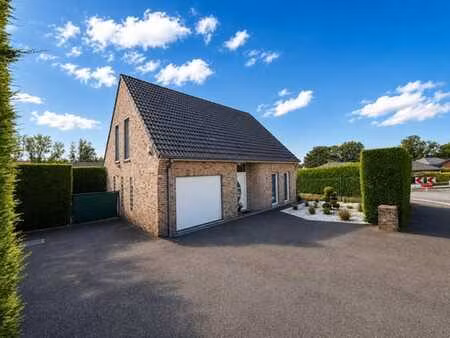 charmante maison familiale avec jardin  garage et 3 chambres