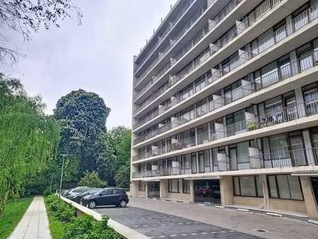 agreable et lumineux penthouse de 40 m² dans parc privatif e