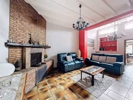 maison unifamiliale cinq chambres avec jardin et garage
