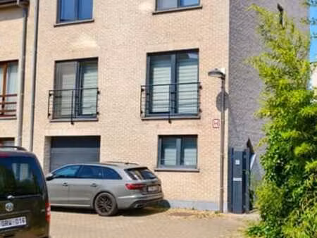 belle maison 3 façades de 260 m² – quartier calme  verdoyant