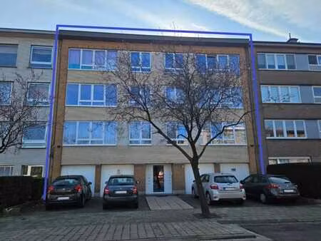 immeuble de rapport intéressant comprenant 8 unités