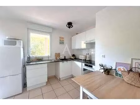 location appartement 2 pièces piscine aux sables-d'olonne (85100) : à louer 2 pièces pisci