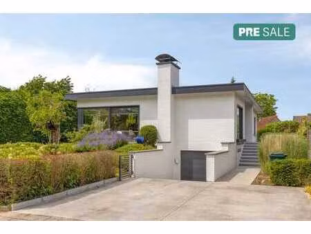 villa de plain-pied sur 804m² à vendre à gullegem !