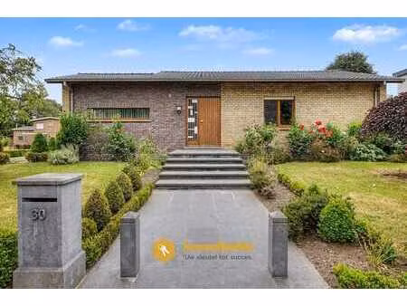 te renoveren bungalow met 3 slaapkamers te koop in oostakker