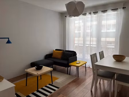location appartement 3 pièces 50 m² à pau (64000)