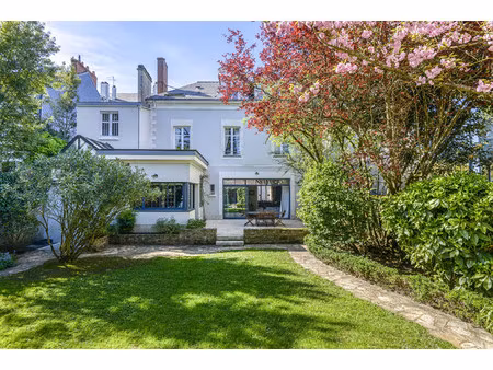 maison de luxe à vendre dans le quartier procé - monselet