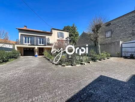 vente maison 5 pièces 257 m² riom (63200)