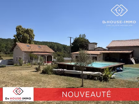 maison 80 m² (93 utiles) - pièce de vie + 2 chambres - piscine - dépendance