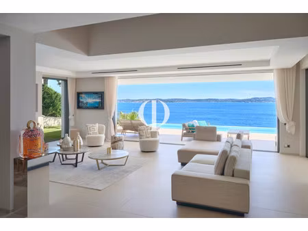 villa de luxe à vendre à sainte-maxime