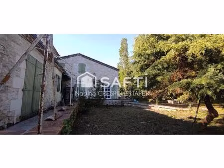 montaigu-de-quercy ensemble de deux gîtes en pierre  avec piscine et grand terrain