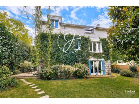 maison de luxe à vendre dans le quartier buzenval