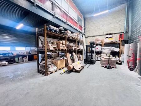 location local d’activités elancourt 78990 320m²