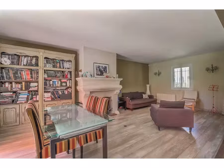 location meublée maison 6 pièces 164.08 m² à aix-en-provence (13090)  3 000 €
