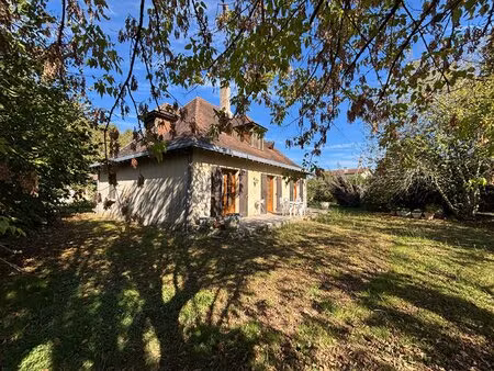 maison proche du centre de montpon-ménestérol de 120 m2 avec garage