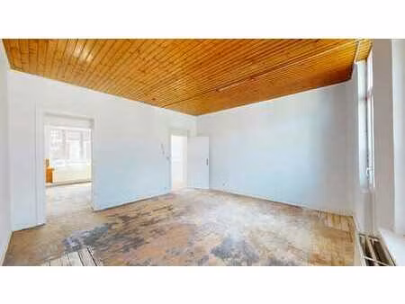 colignon / duplex a renover - faibles charges - charme