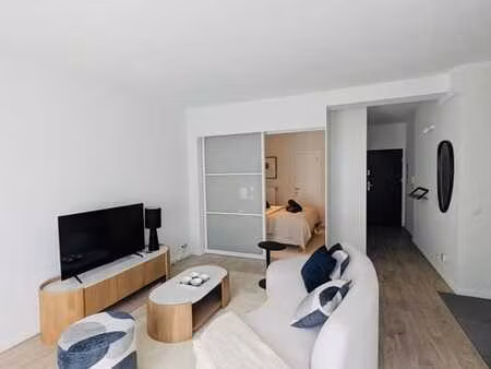 magnifique studio meublé avec terrasse