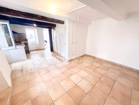maison de village lumineuse 2 chambres avec cave aménageable à revest-du-bion (04) proche 