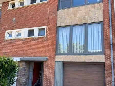 belle maison à herseaux avec garage et jardin