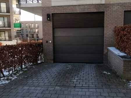 2 emplacements de parking à louer