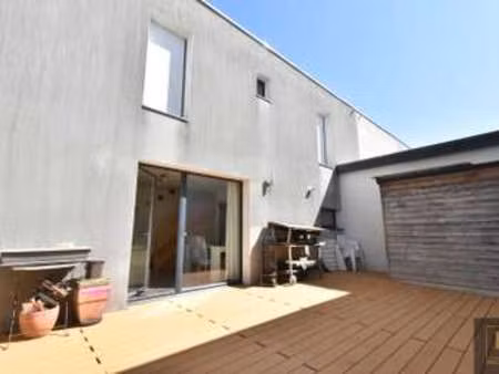 vente maison à nantes (44000) : à vendre / 67m² nantes