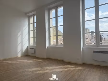 location appartement 3 pièces 56.59 m² à bordeaux (33000)  875 €