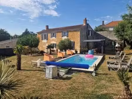 vente maison piscine à péault (85320) : à vendre piscine / 135m² péault