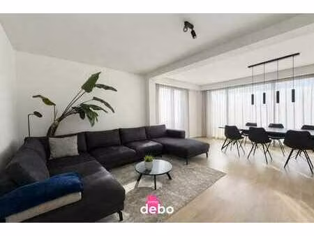 modern appartement in harelbeke nabij de leie en het cent...