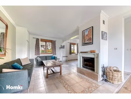 maison de luxe à vendre dans le quartier crepieux