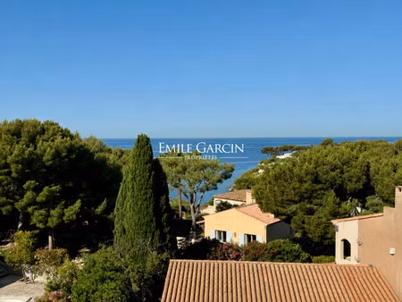 villa de luxe à vendre dans le quartier est reganat destral