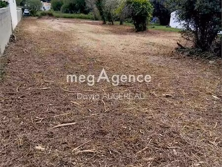 vente terrain à l'île-d'yeu (85350) : à vendre / 1756m² l'île-d'yeu