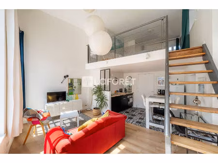 appartement rénové avec chambre en mezzanine - secteur tribunal